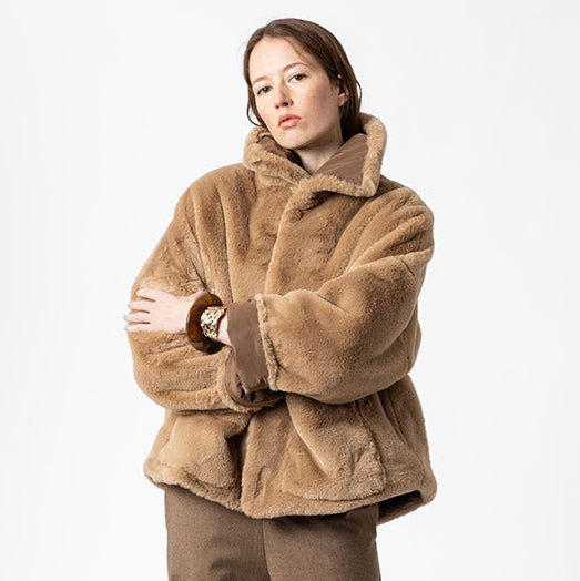 YC TEDDY FAUX FUR JACKET